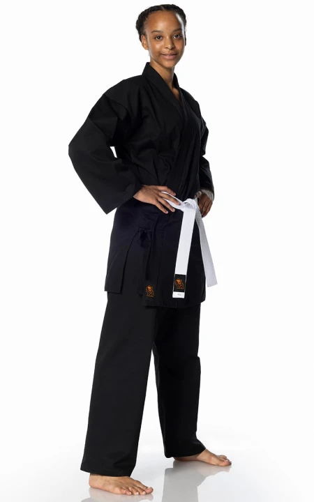 kinder-anfaenger-karate-anzug-dax-beginner-mit-weissem-guertel-schwarz-03.jpg