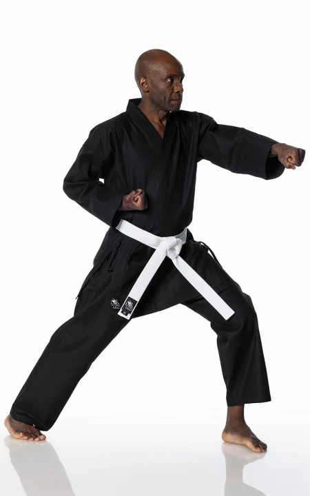 karate-anzug-dax-okinawa-karategi-schwarz-mit-weissem-guertel-05.jpg