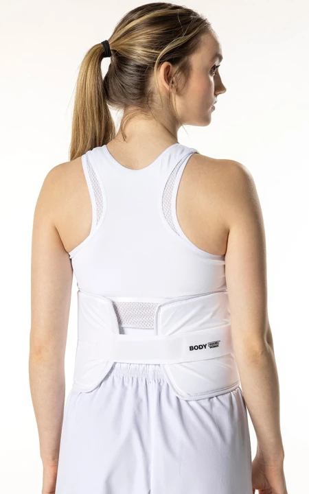 frauen-karate-weste-tokaido-body-guard-pro-lady-wkf-weiss-03.jpg